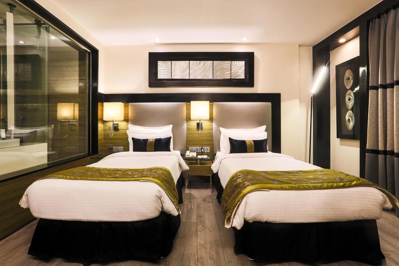The Empresa Hotel Mumbai Bagian luar foto