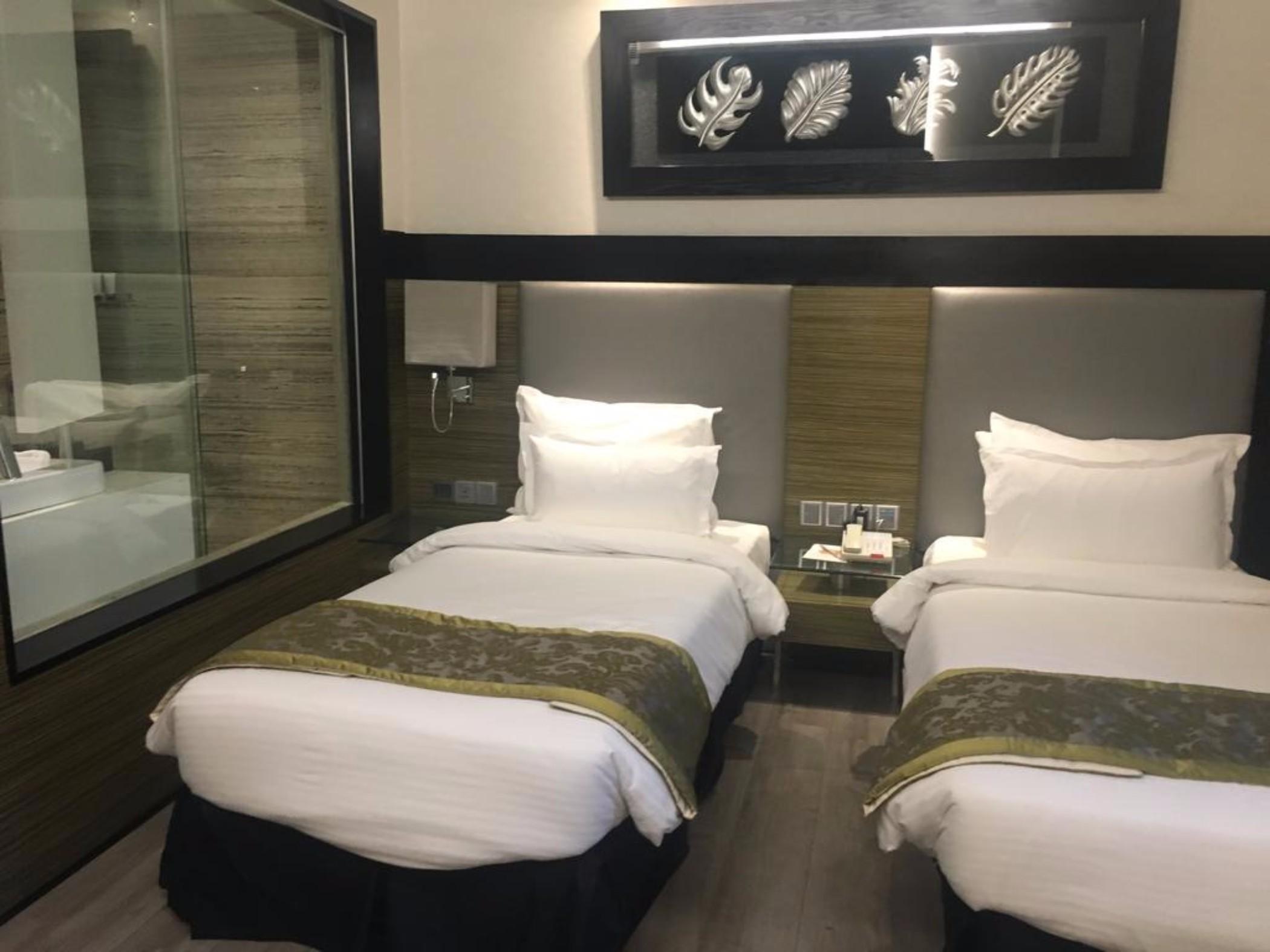 The Empresa Hotel Mumbai Bagian luar foto