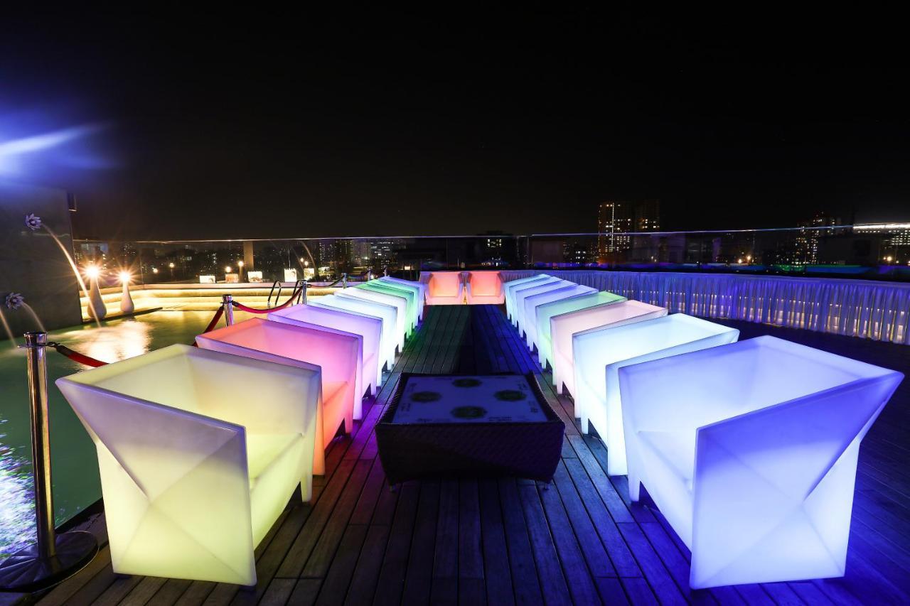 The Empresa Hotel Mumbai Bagian luar foto